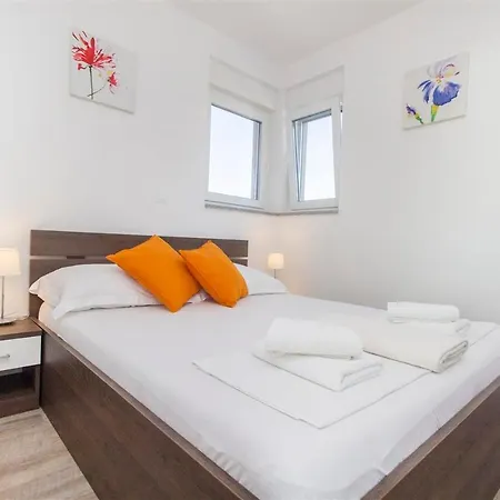 Of Murter, Two Bedroom 2 شقة